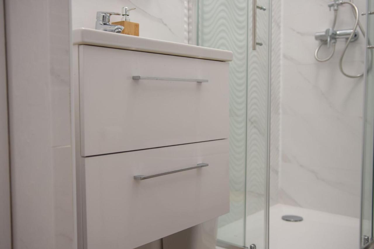 Flexible Selfcheckins 27 - Bedroom - New ザグレブ エクステリア 写真